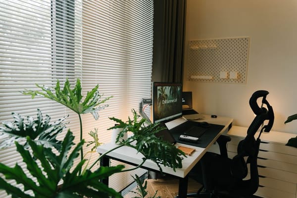 Looking after your back at a desk