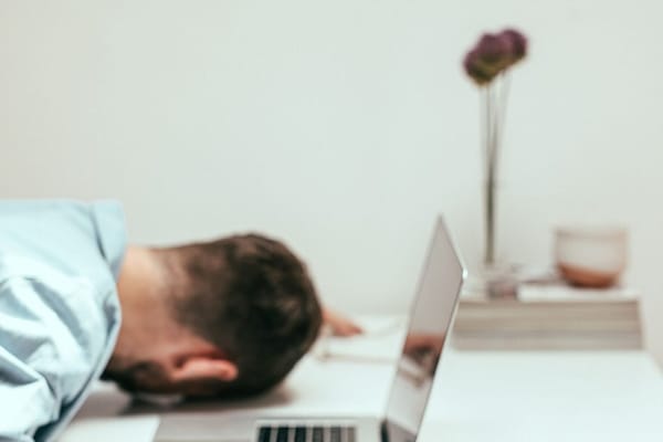 The 3pm Slump Isn't a Sleep Problem — It's Your Lunch